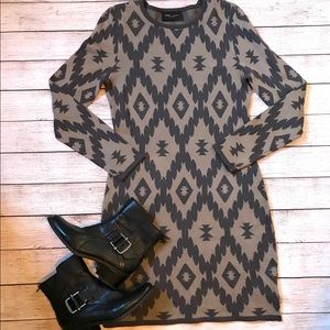 Romeo & Juliet Couture Patterned Sweater Dress M